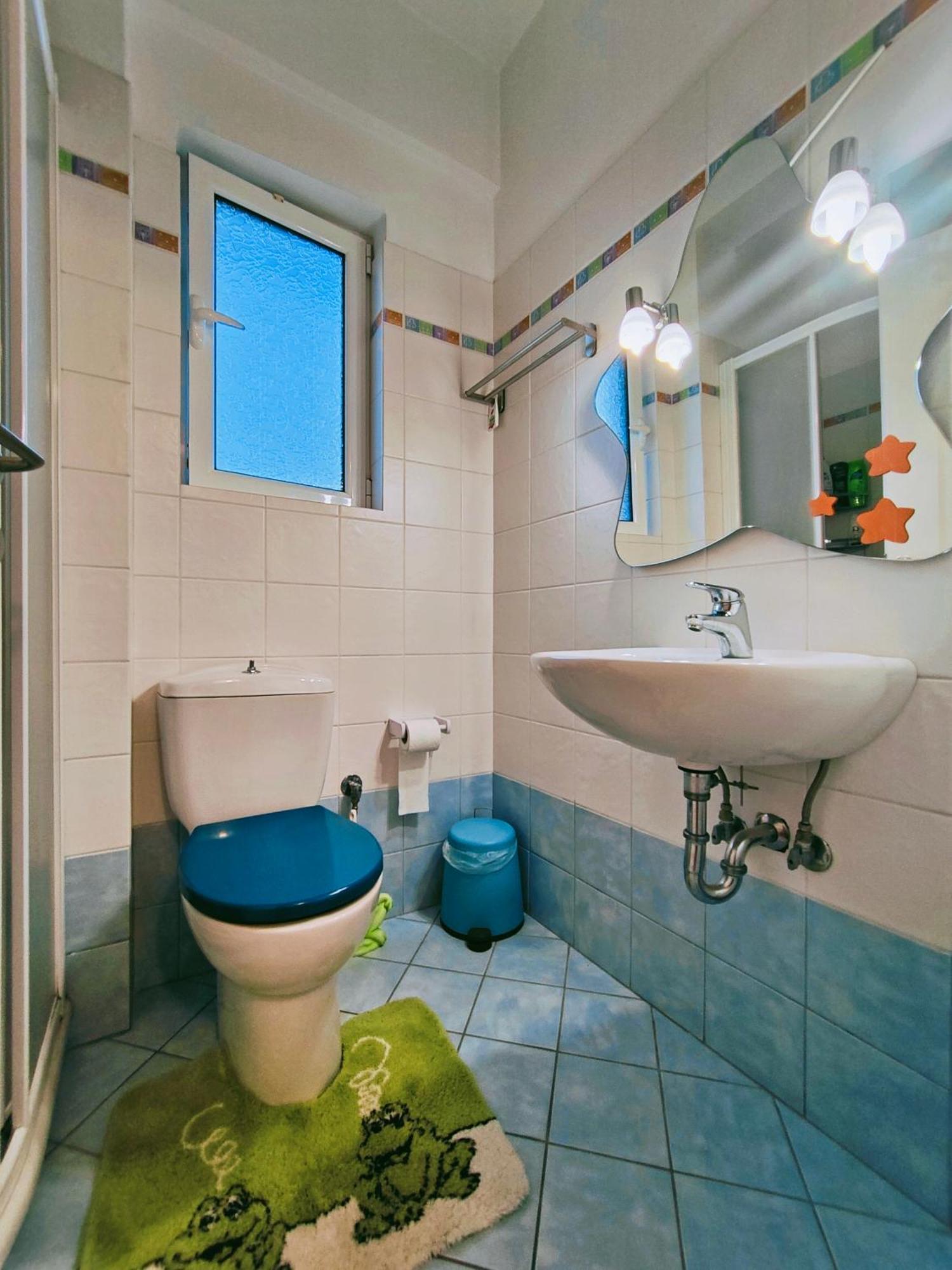 Villa Chloe'S Sunrise Beach House à Athènes Extérieur photo